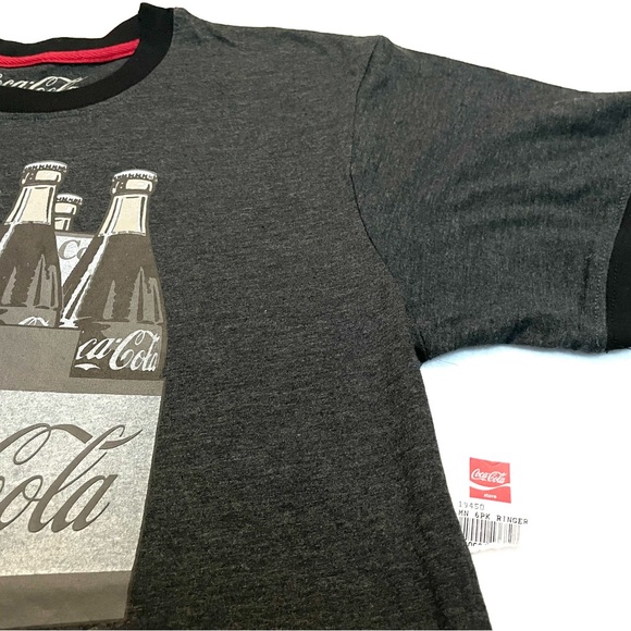 Coca Cola Graphic T-shirt Vintage Soda Bottles Men’s Size Medium - Picture 3 of 7